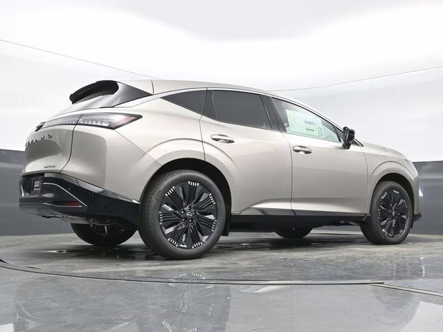 2026 Champagne Silver Metallic Nissan Murano Platinum AWD SUV