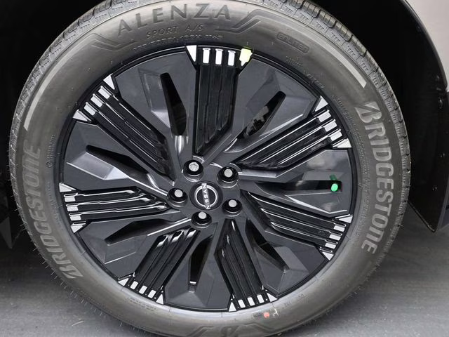 2026 Champagne Silver Metallic Nissan Murano Platinum AWD SUV