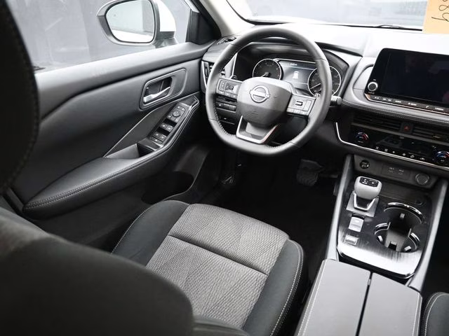 2026 Everest White Pearl Tricoat Nissan Rogue SV FWD SUV