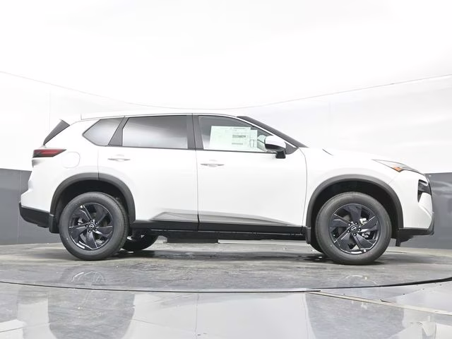 2026 Everest White Pearl Tricoat Nissan Rogue SV FWD SUV