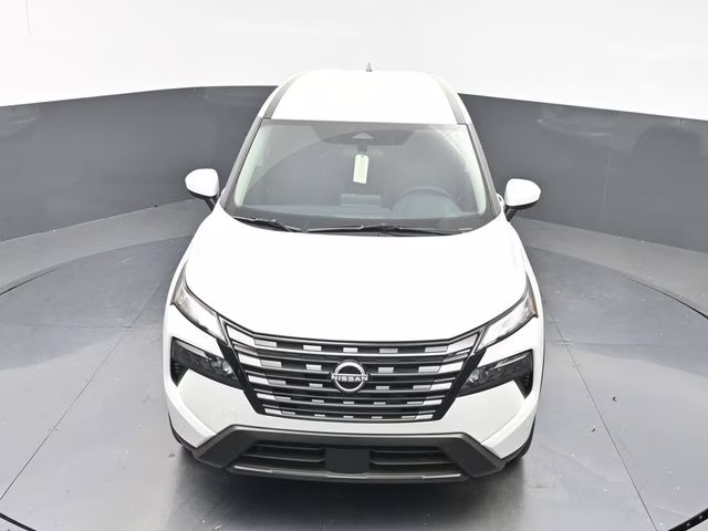 2026 Everest White Pearl Tricoat Nissan Rogue SV FWD SUV