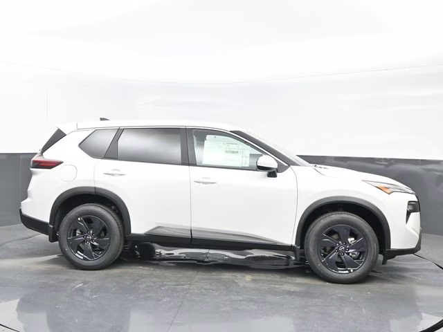 2026 Everest White Pearl Tricoat Nissan Rogue SV FWD SUV