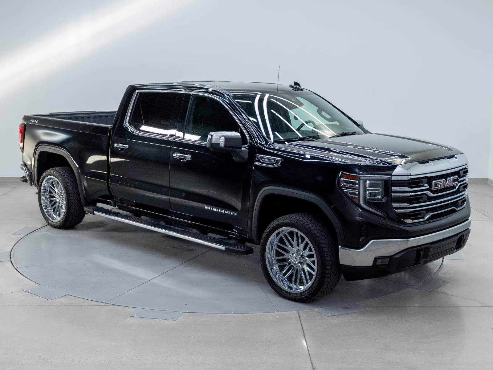 2023 Onyx Black GMC Sierra 1500 SLT 4X4 Truck