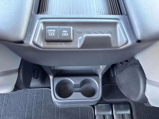 2022 White Toyota Sienna LE FWD Van