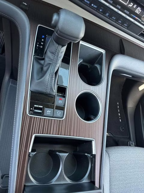 2022 White Toyota Sienna LE FWD Van