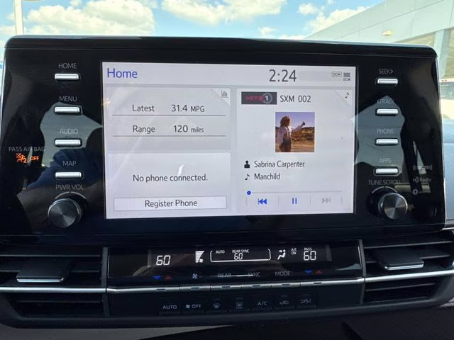 2022 White Toyota Sienna LE FWD Van