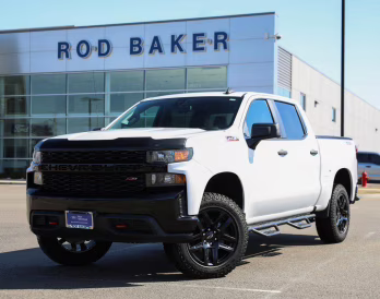 2021 Summit White Chevrolet Silverado 1500 Custom Trail Boss 4X4 Truck