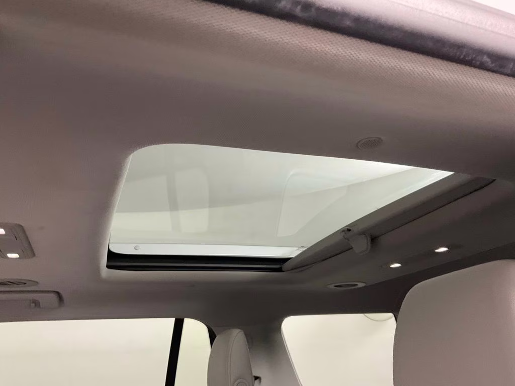 2017 White Frost GMC Acadia SLT-2 FWD SUV