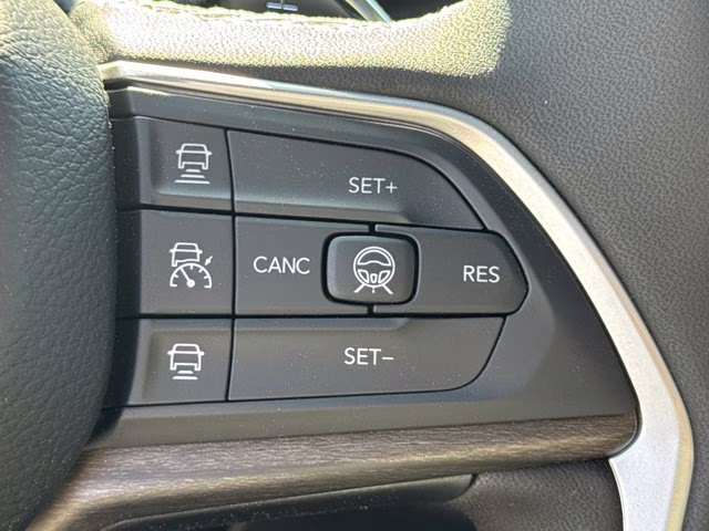 2026 Velvet Red Pearlcoat Jeep Grand Cherokee Limited 4X4 SUV