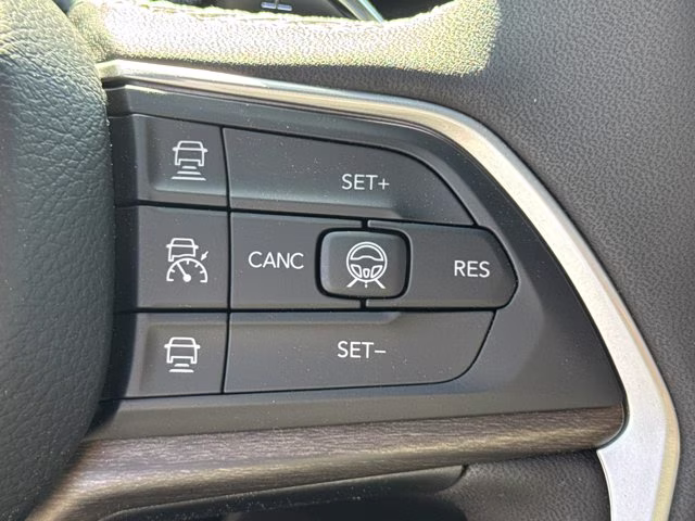 2026 Velvet Red Pearlcoat Jeep Grand Cherokee Limited 4X4 SUV