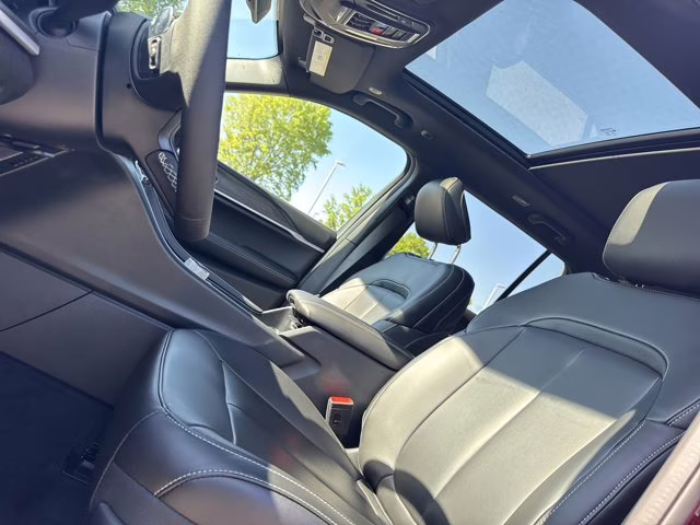 2026 Velvet Red Pearlcoat Jeep Grand Cherokee Limited 4X4 SUV