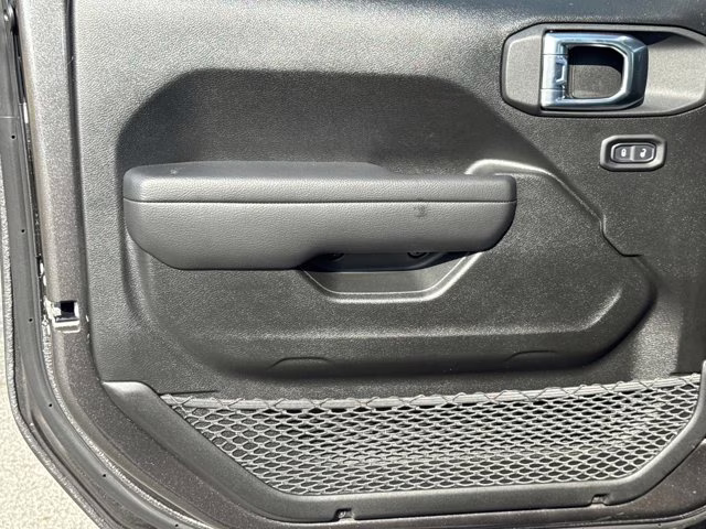 2026 Granite Crystal Metallic Clearcoat Jeep Gladiator Sport 4X4 Truck