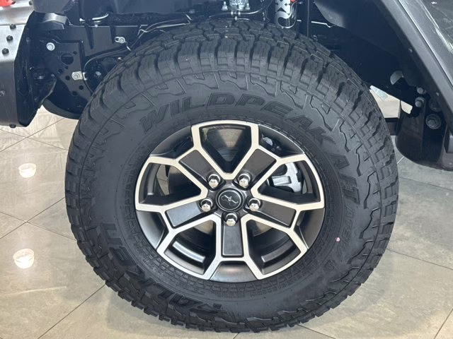 2026 Granite Crystal Metallic Clearcoat Jeep Gladiator Mojave X 4X4 Truck