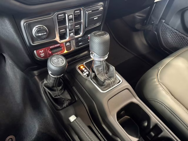 2026 Granite Crystal Metallic Clearcoat Jeep Gladiator Mojave X 4X4 Truck