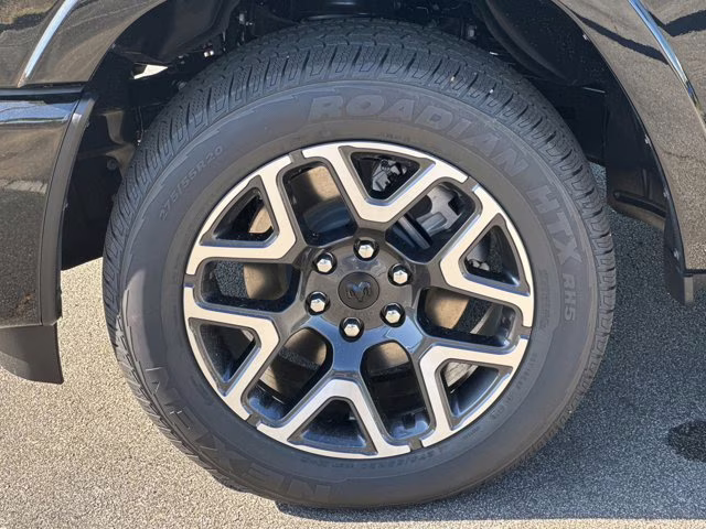 2026 Diamond Black Crystal Pearlcoat Ram 1500 Laramie 4X4 Truck