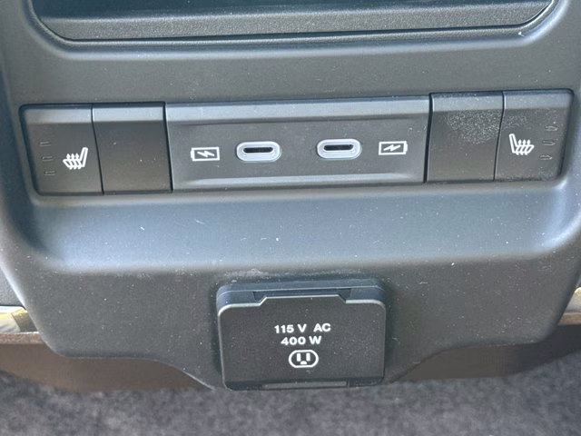 2026 Diamond Black Crystal Pearlcoat Ram 1500 Laramie 4X4 Truck