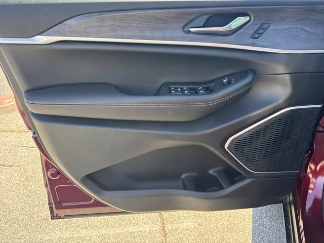 2026 Velvet Red Pearlcoat Jeep Grand Cherokee Limited 4X4 SUV