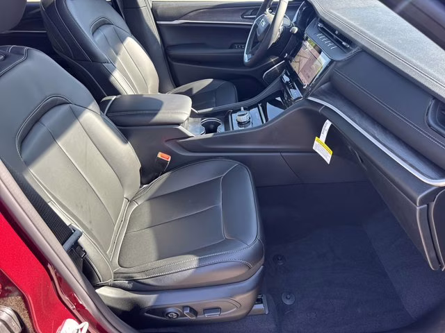 2026 Velvet Red Pearlcoat Jeep Grand Cherokee Limited 4X4 SUV