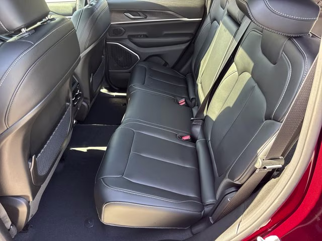 2026 Velvet Red Pearlcoat Jeep Grand Cherokee Limited 4X4 SUV