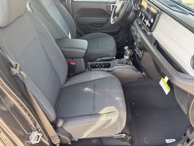 2026 Granite Crystal Metallic Clearcoat Jeep Gladiator Sport 4X4 Truck