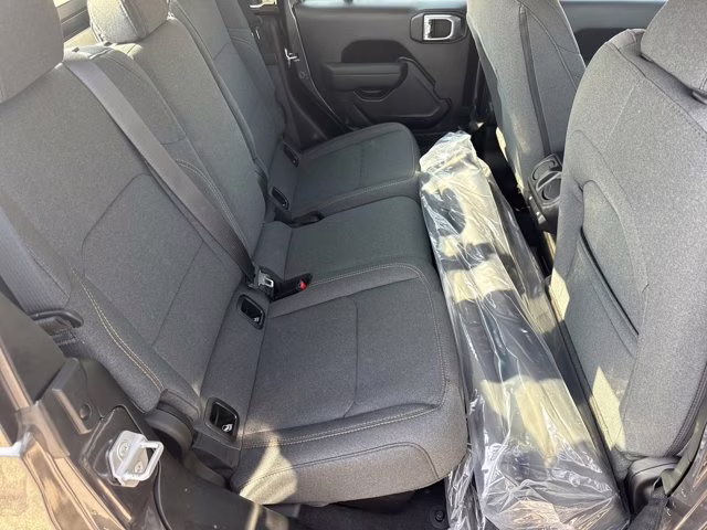 2026 Granite Crystal Metallic Clearcoat Jeep Gladiator Sport 4X4 Truck