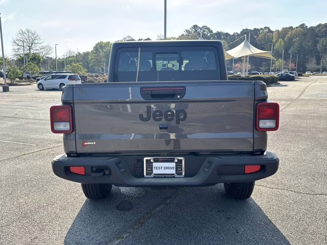 2026 Granite Crystal Metallic Clearcoat Jeep Gladiator Sport 4X4 Truck