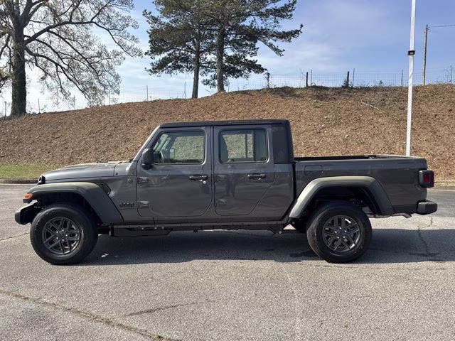 2026 Granite Crystal Metallic Clearcoat Jeep Gladiator Sport 4X4 Truck
