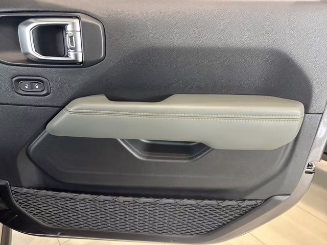 2026 Granite Crystal Metallic Clearcoat Jeep Gladiator Mojave X 4X4 Truck