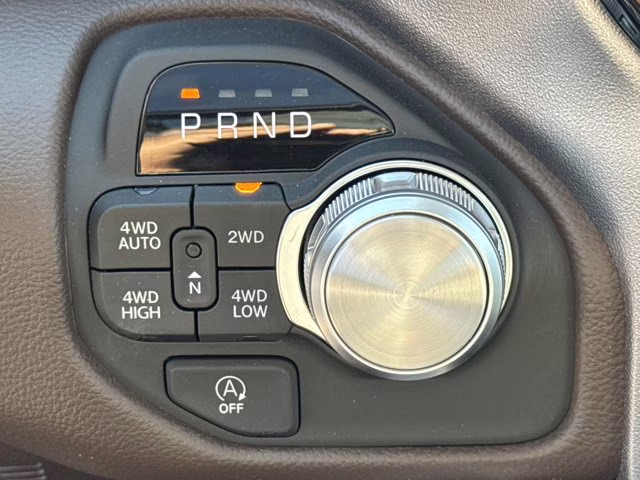 2026 Diamond Black Crystal Pearlcoat Ram 1500 Laramie 4X4 Truck