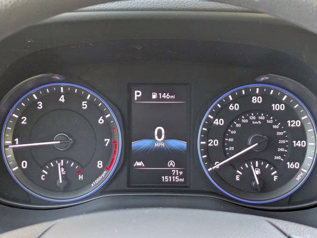 2022 Lunar White Hyundai Kona SEL FWD SUV