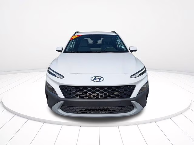 2022 Lunar White Hyundai Kona SEL FWD SUV