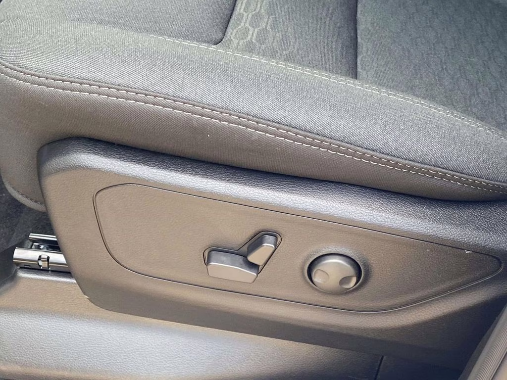 2026 Bright White Clearcoat Ram 1500 Big Horn/Lone Star 4X4 Truck