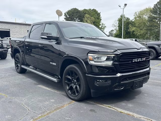2022 Diamond Black Crystal Pearlcoat Ram 1500 Laramie 4X4 Truck