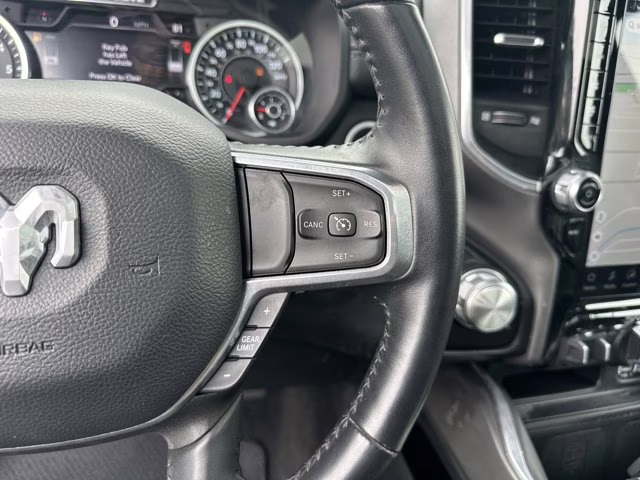 2022 Diamond Black Crystal Pearlcoat Ram 1500 Laramie 4X4 Truck