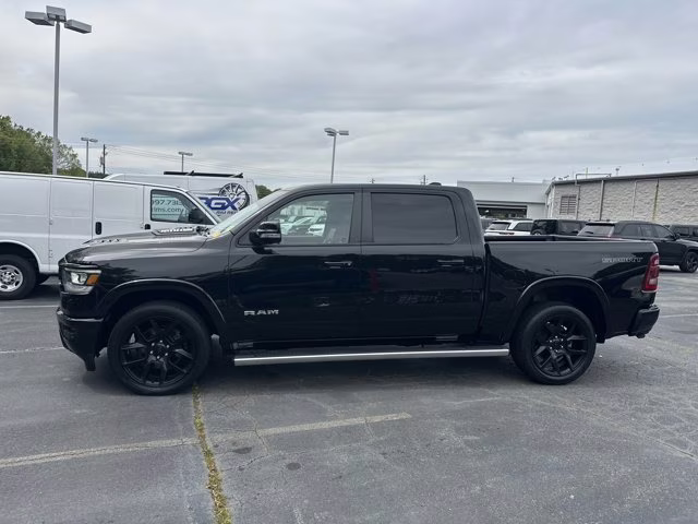 2022 Diamond Black Crystal Pearlcoat Ram 1500 Laramie 4X4 Truck