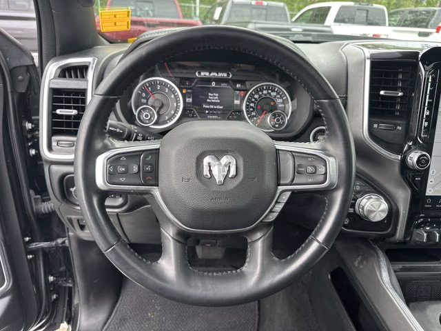 2022 Diamond Black Crystal Pearlcoat Ram 1500 Laramie 4X4 Truck