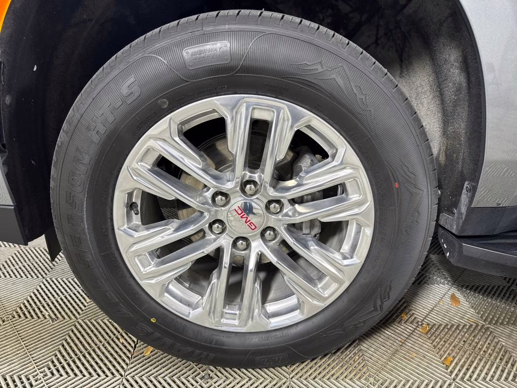 2023 Sterling Metallic GMC Yukon SLE RWD SUV