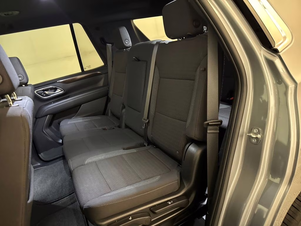 2023 Sterling Metallic GMC Yukon SLE RWD SUV