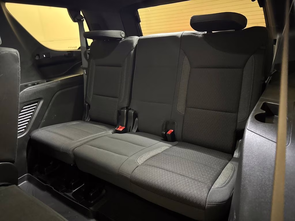 2023 Sterling Metallic GMC Yukon SLE RWD SUV