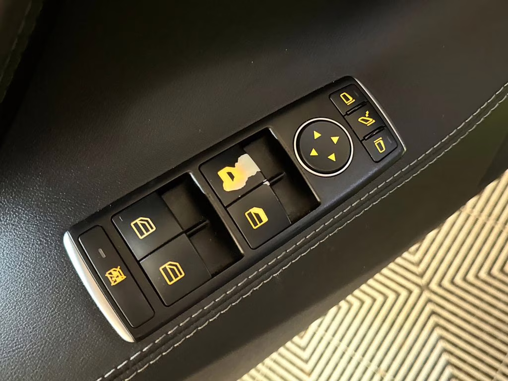 2015 Black Tesla Model S 85D AWD Hatchback