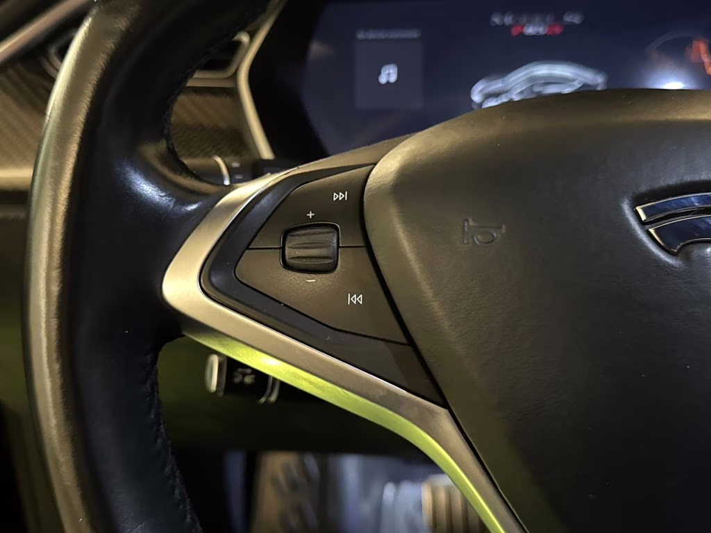 2015 Black Tesla Model S 85D AWD Hatchback