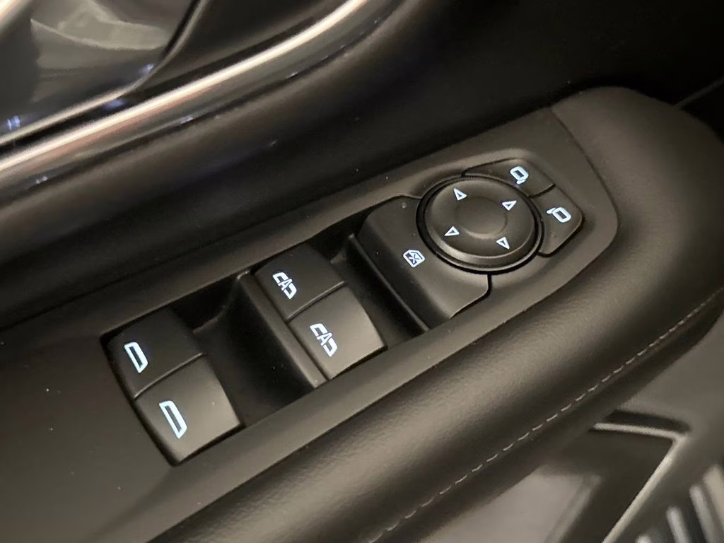 2023 Sterling Metallic GMC Yukon SLE RWD SUV