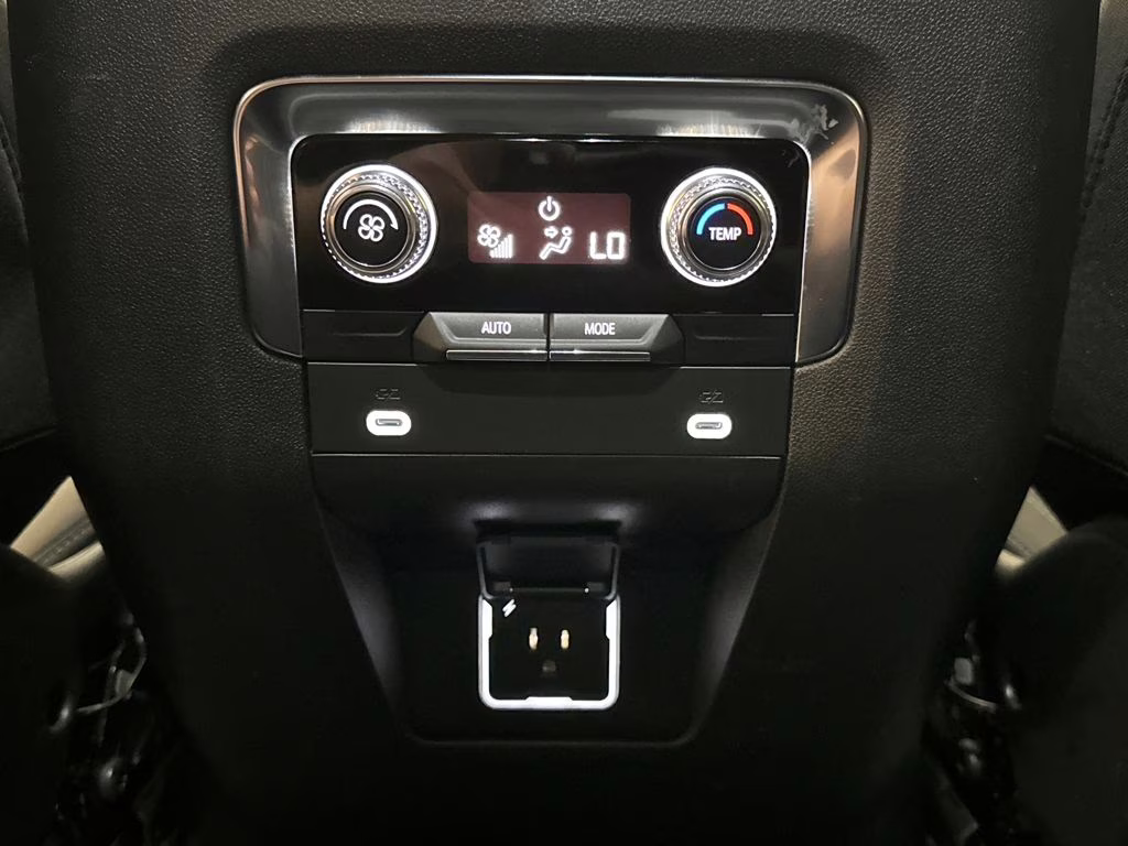 2023 Sterling Metallic GMC Yukon SLE RWD SUV