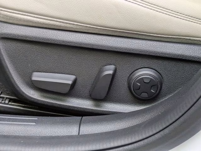 2023 Alta White Genesis G70 2.0T AWD Sedan