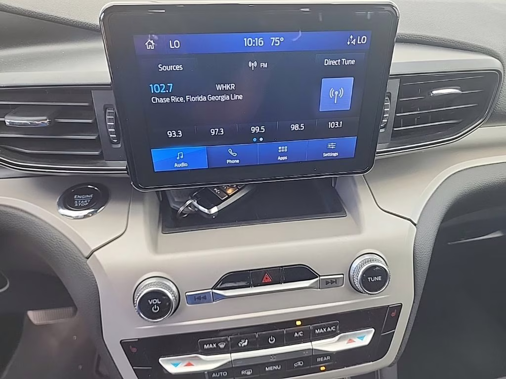 2024 Agate Black Metallic Ford Explorer XLT 4X4 SUV