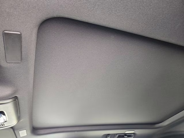 2026 Polar White Tricoat Chevrolet Suburban Premier 4X4 SUV