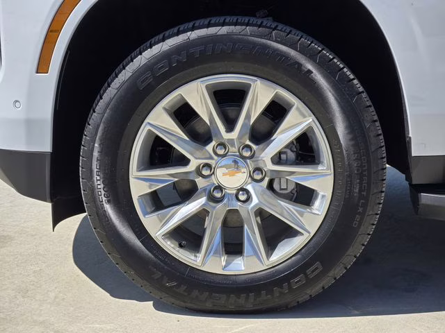 2026 Polar White Tricoat Chevrolet Suburban Premier 4X4 SUV