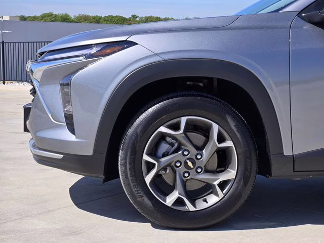 2026 Sterling Gray Metallic Chevrolet Trax LT FWD SUV
