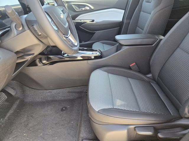 2026 Sterling Gray Metallic Chevrolet Trax LT FWD SUV