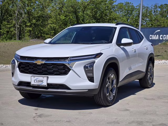 2026 Summit White Chevrolet Trax LT FWD SUV